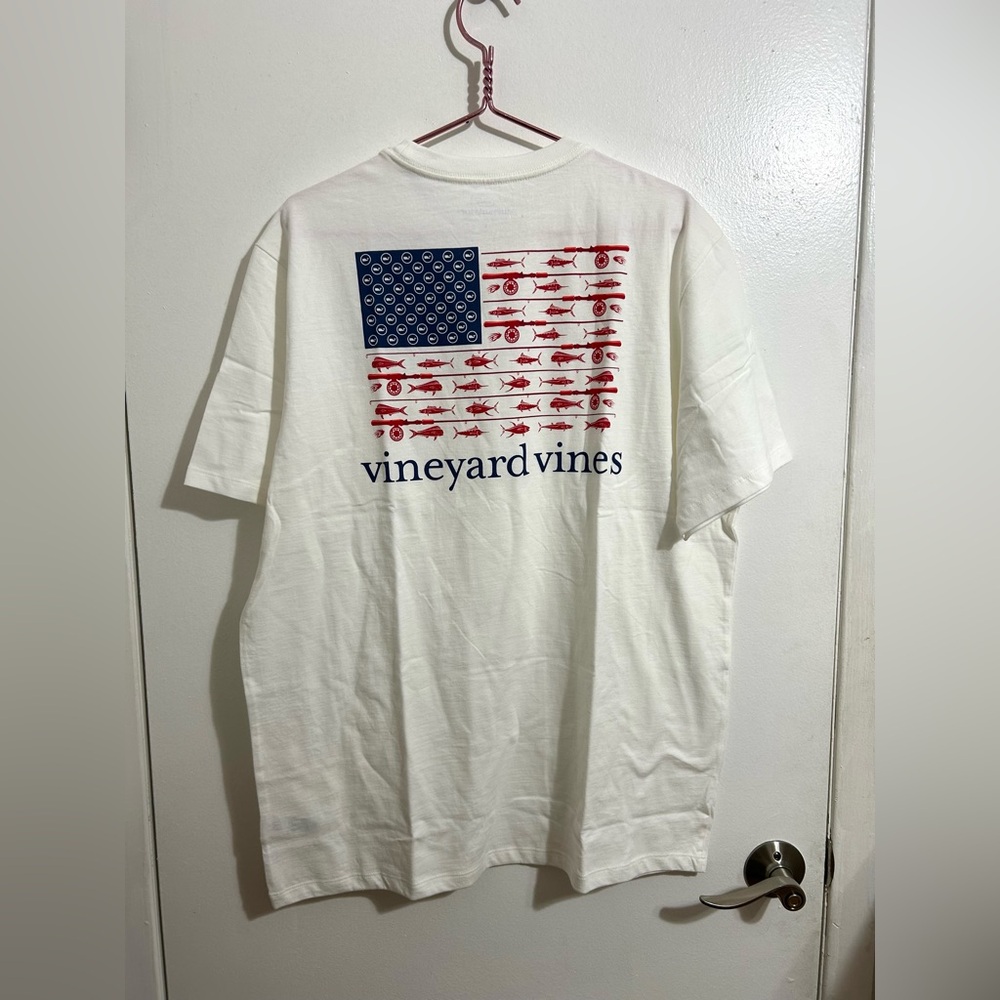 NWT Vineyard Vines Men’s Short Sleeve Reel Flag - Picture 2 of 6